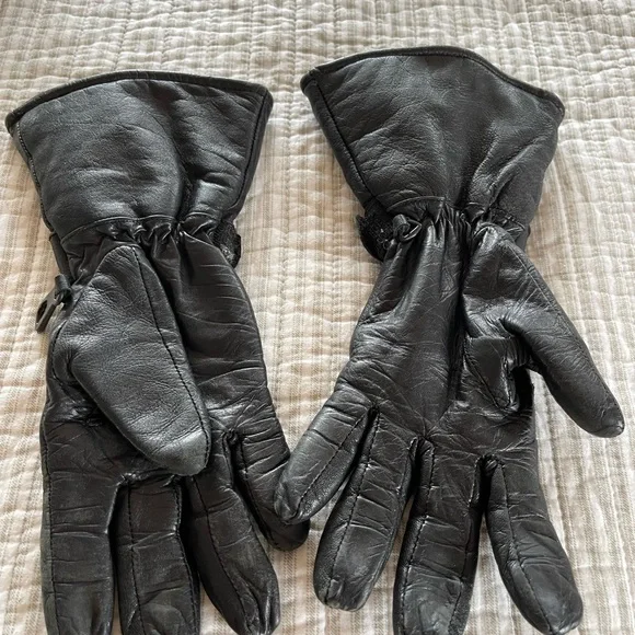 Leather Riding Gloves - Picture 2 of 5